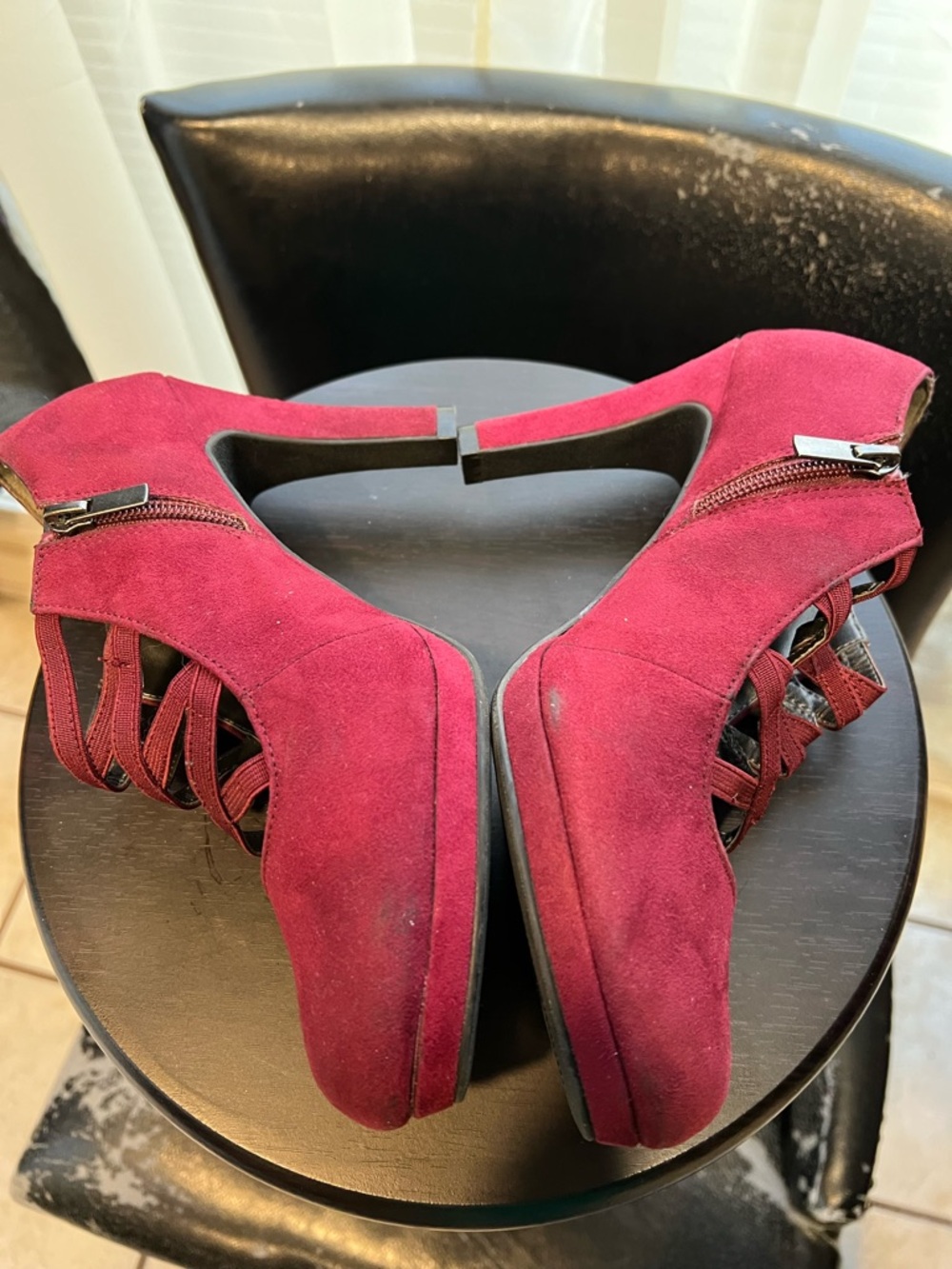 Lauren Blakwell Women's Burgundy Crisscross Faux Suede Pumps, size 8